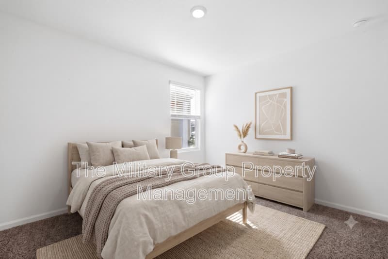 Jacksonville House: 15729 Equine Gait Dr