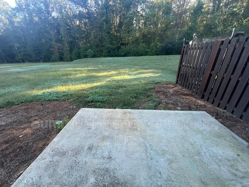 Madison Condo: Bostwick Hwy - 1563