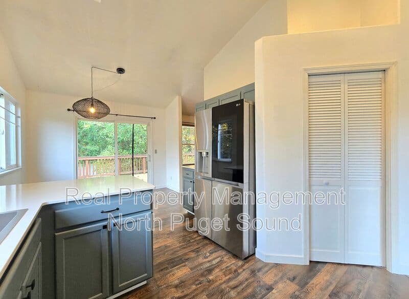 Lake Stevens House: 8200 24th St NE