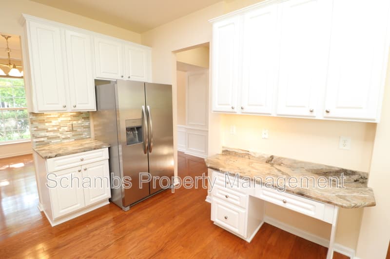 Raleigh House: 12554 Honeychurch St