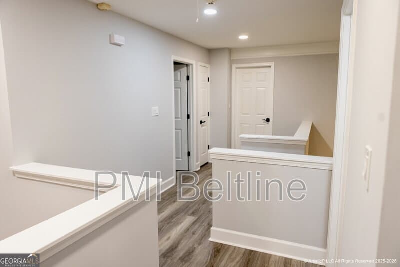College Park House: 4644 Creekside Cove