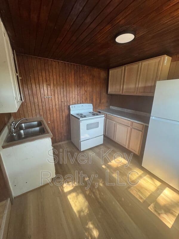 Athens Condo: 107 Forrest Avenue