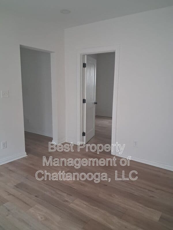 Chattanooga House: 1103 Sheridan