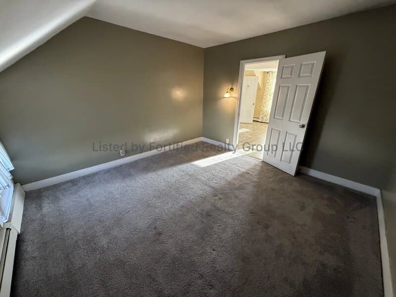 Fall River Condo: 575 Mount Hope Ave
