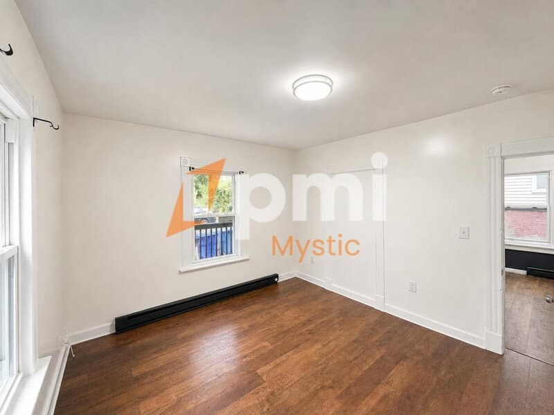 Meriden Condo: 135 Willow Street