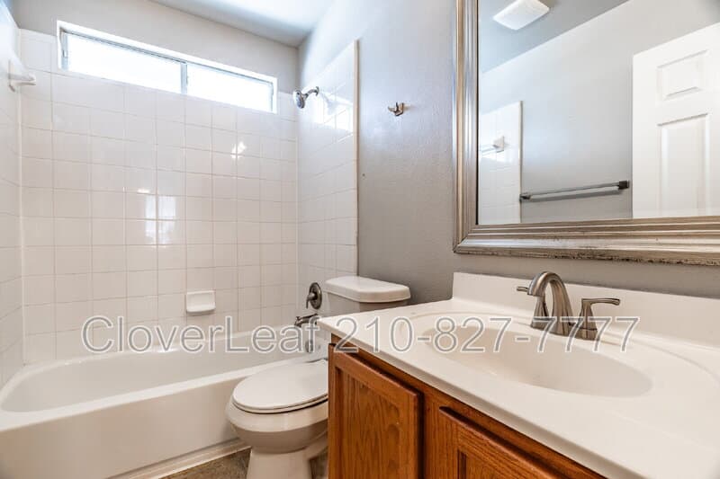 San Antonio House: 7343 Lyia Br