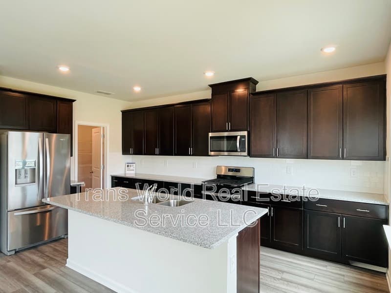 Braselton House: 5950 Green Ash