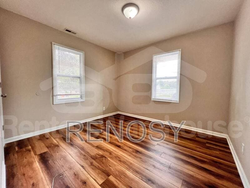 Des Moines House: 612 E Edison