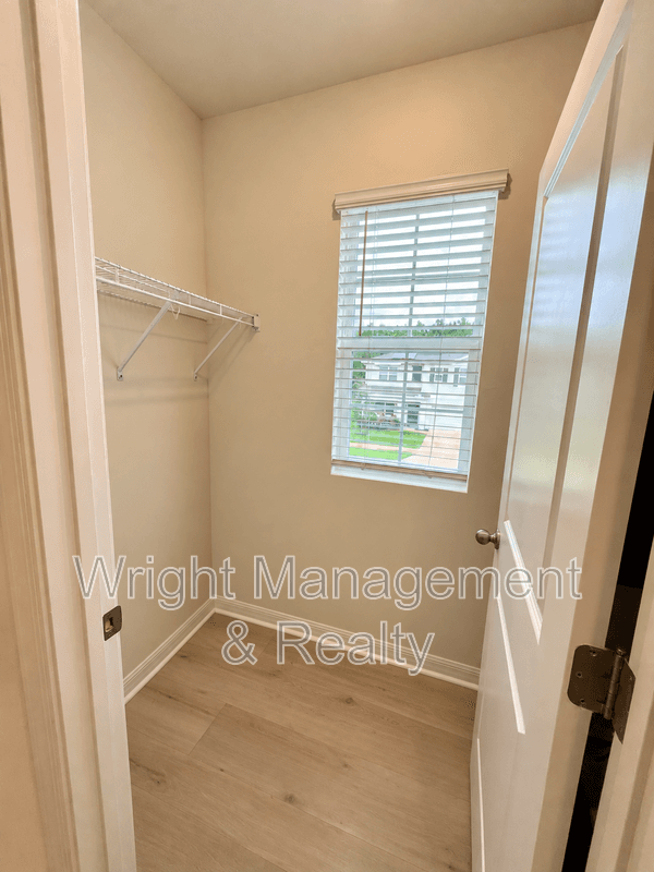 Odessa House: 15450 Black Pepper Lane