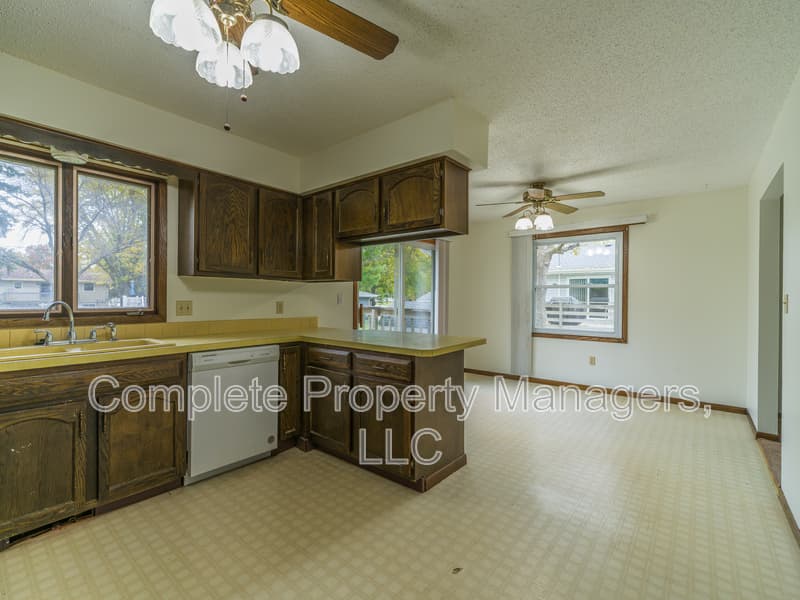 Albert Lea Condo: 1710 Gateway Drive