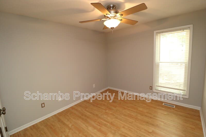 Cary House: 105 Cameron Ct