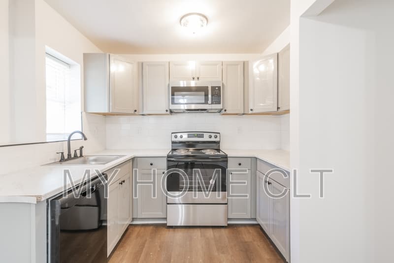 Charlotte Townhome: 931 Cantwell Street - 1