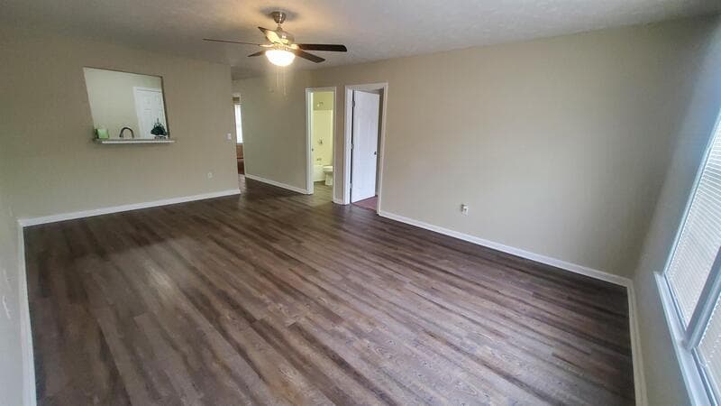 Madison Condo: 1114 B Micha Way
