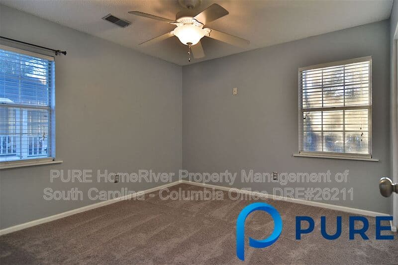 Columbia House: 17A Battery Walk Ct