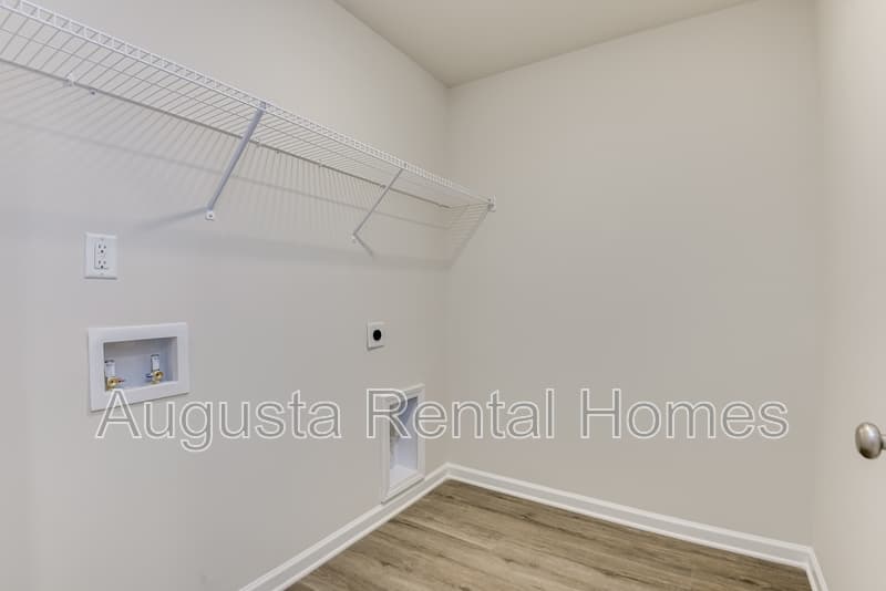 Aiken House: 5744 Cobalt Falls Bend
