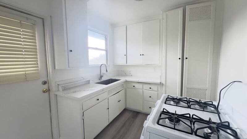 South Pasadena Condo: 726-728 1/2 Brent Ave