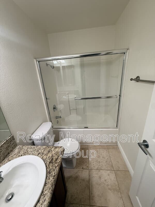 La Mesa Condo: 5417 Lake Murray Boulevard
