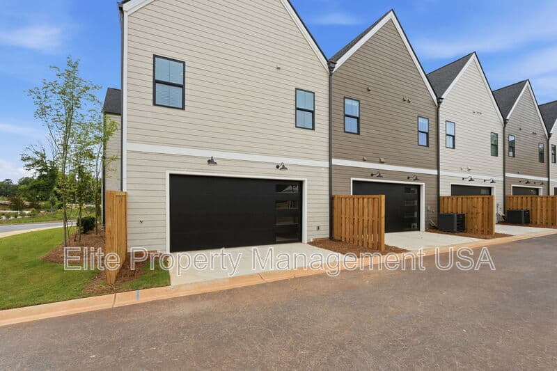 Braselton Townhome: 331 Orchid Street