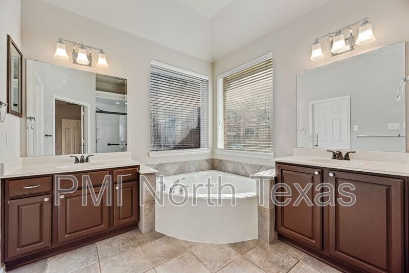Frisco House: 5544 Hidden Creek Ln