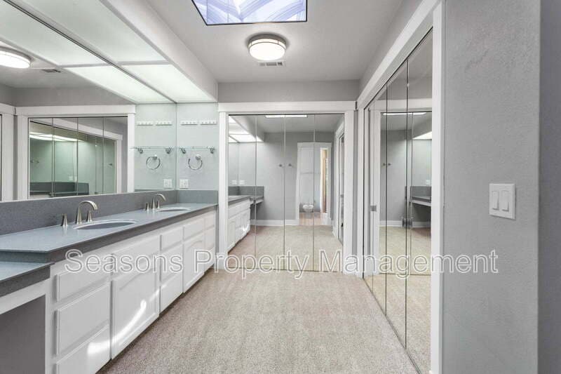 Redding House: 1688 El Capitan Dr