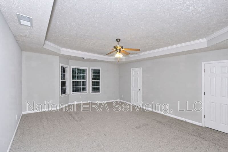 Locust Grove House: 704 Emertrey Dr