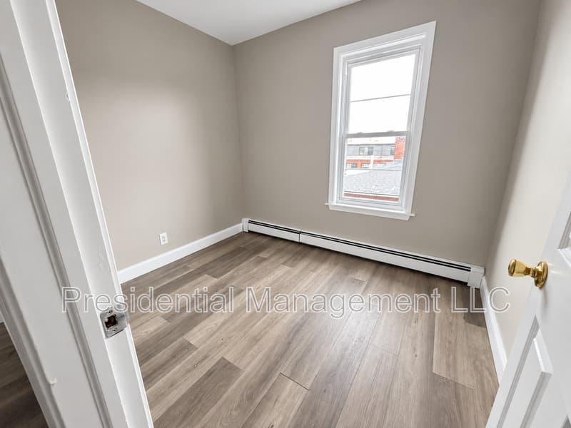 Hartford Condo: 258 Lawrence St