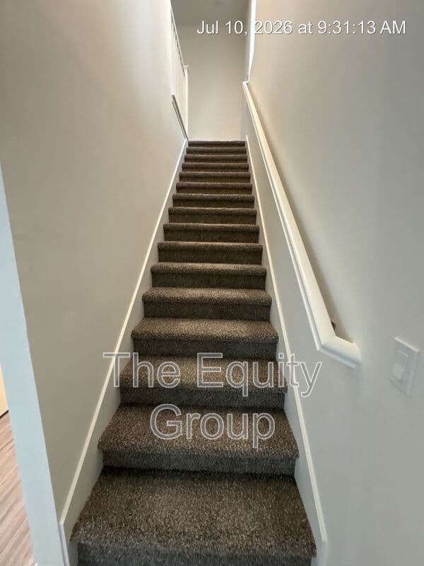 Visalia Condo: 733 S Pinkham