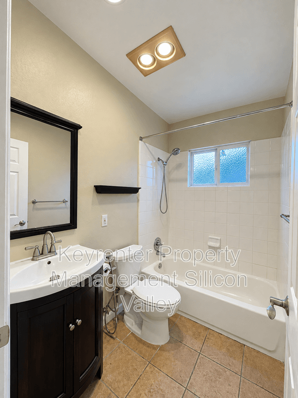 San Jose House: 4408 Bucknall Rd