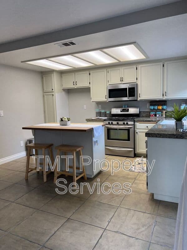 Santa Maria House: 260 Moon Dance Drive