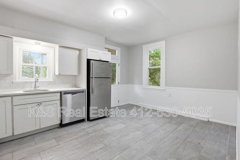 Pittsburgh House: 29 East Orchard Avenue