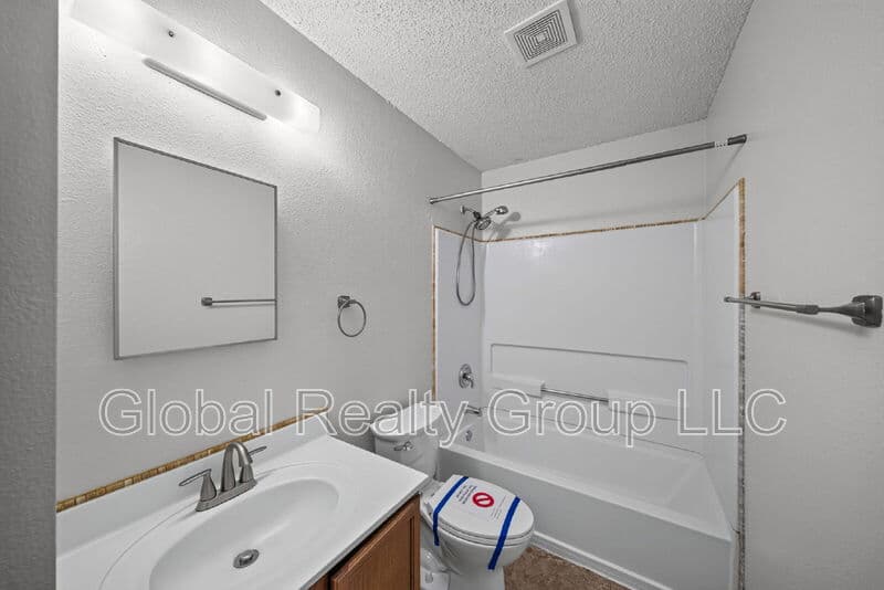 Converse House: 7702 Fairton Pl
