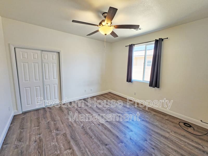 Pahrump House: 6660 Stubblefield Drive