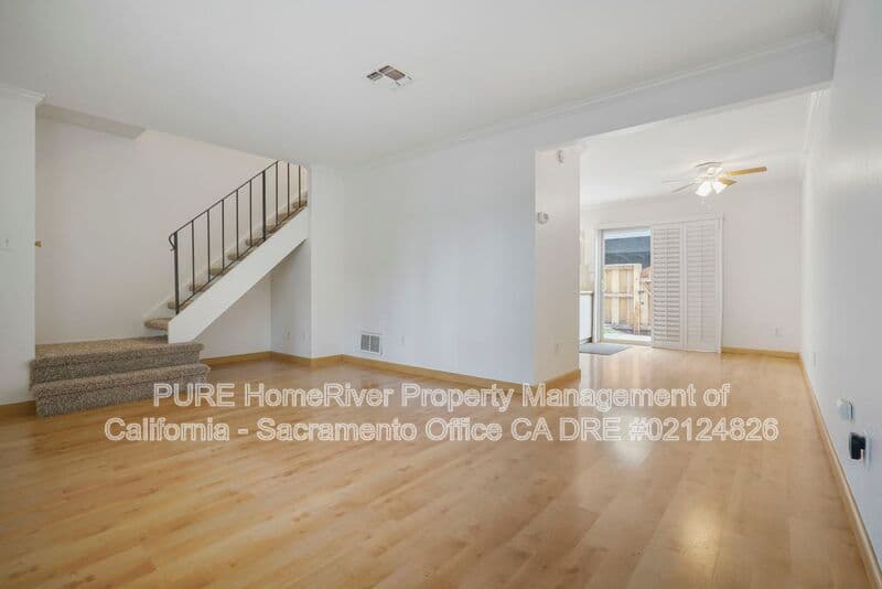 Sacramento House: 8811 Salmon Falls Dr.