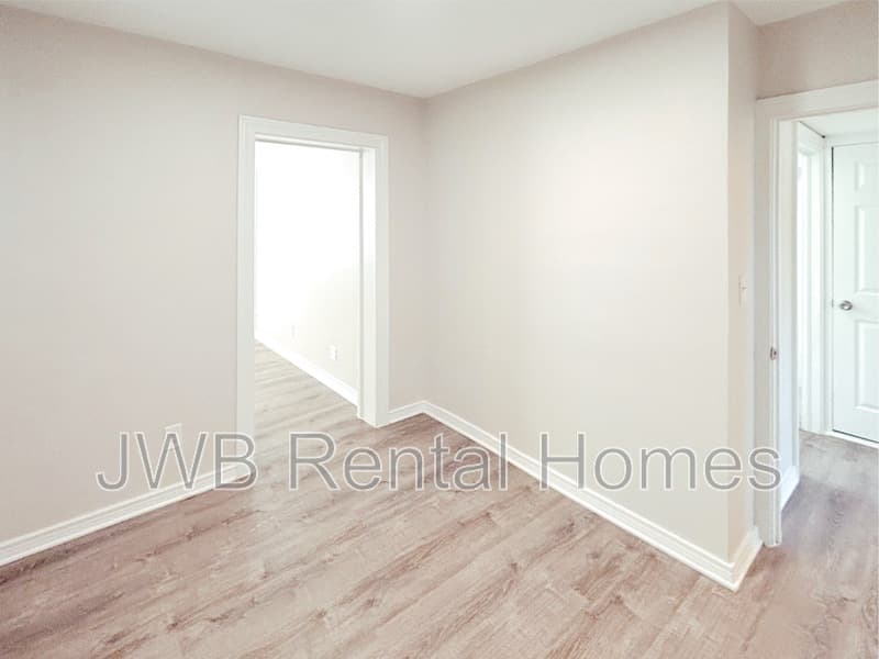 Jacksonville House: 3015 Southside Blvd