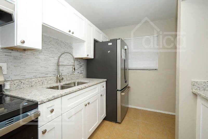 Orlando House: 1700 Ravenall Ave