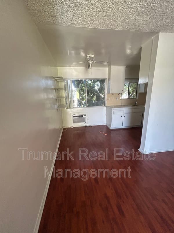 North Hollywood Condo: 5647 Cartwright Ave