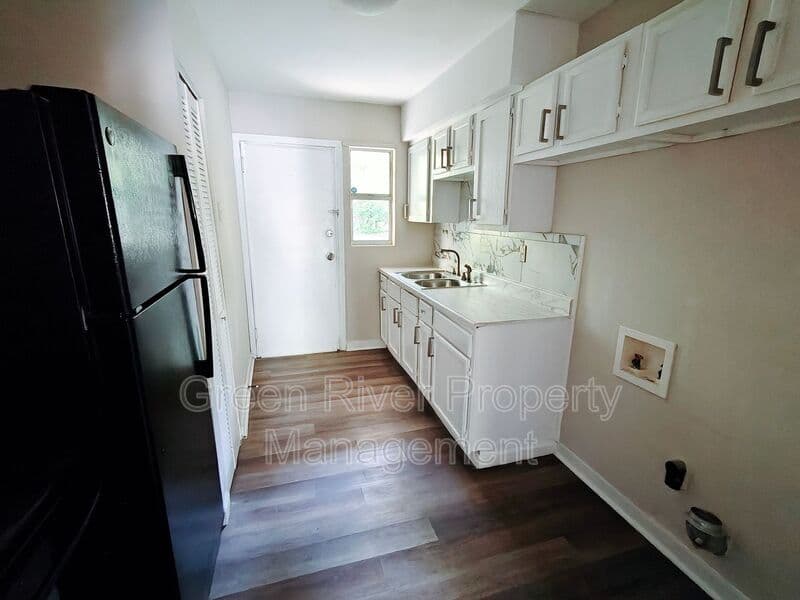 Jacksonville House: 2831 West 6th Street