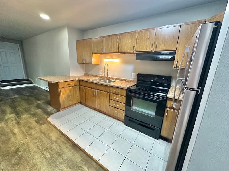 Oshkosh Condo: 825 Wisconsin Street - 2C