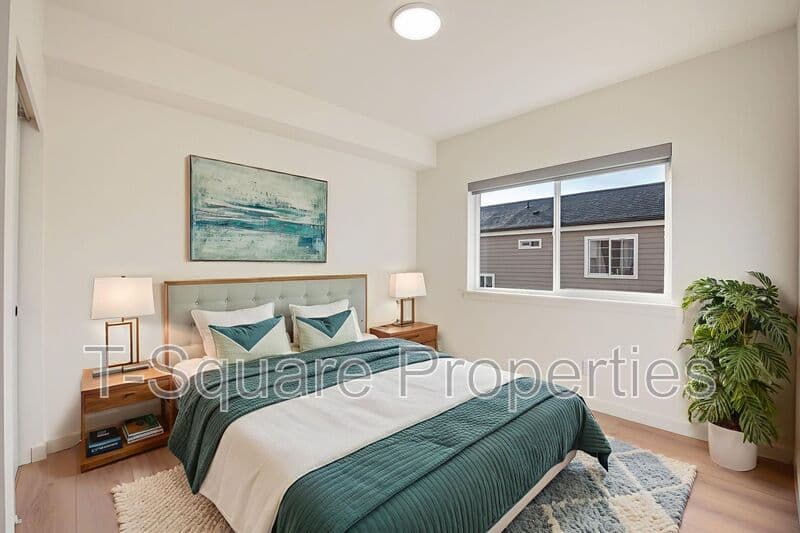 Everett Condo: 3402 Colby Avenue