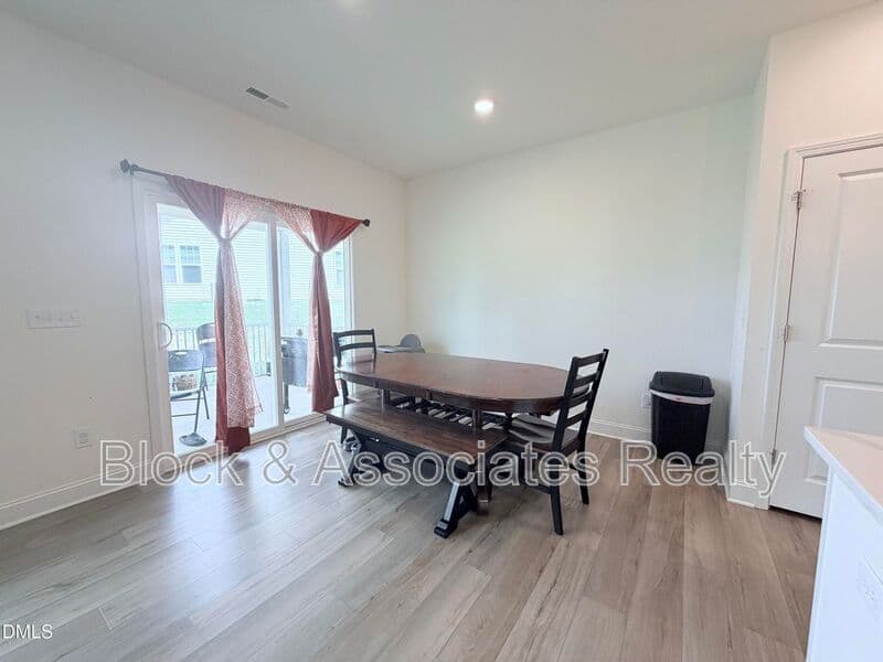 Lillington House: 468 Winding Creek Dr