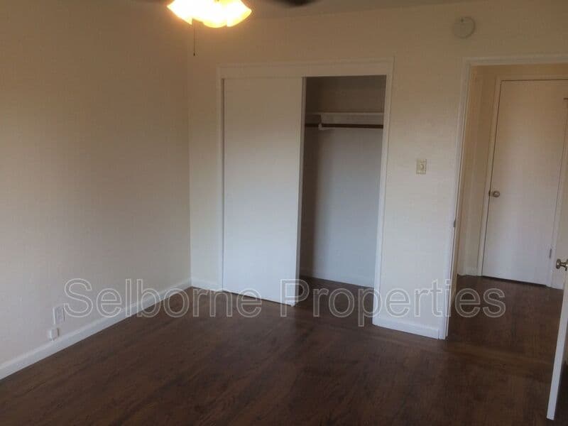 San Leandro House: 529 Callan Ave