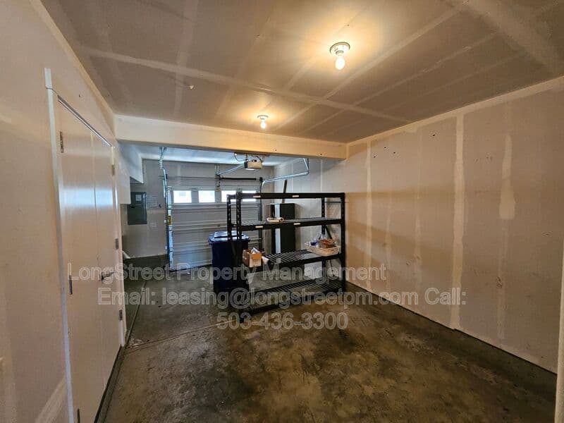Portland Townhome: 14976 NW Orchid St
