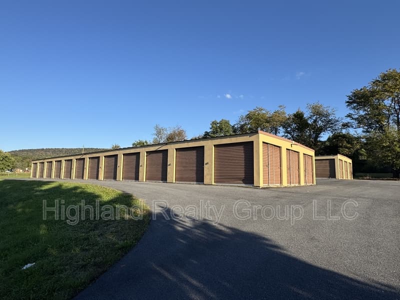 Hamburg Condo: 3396 Mountain Road