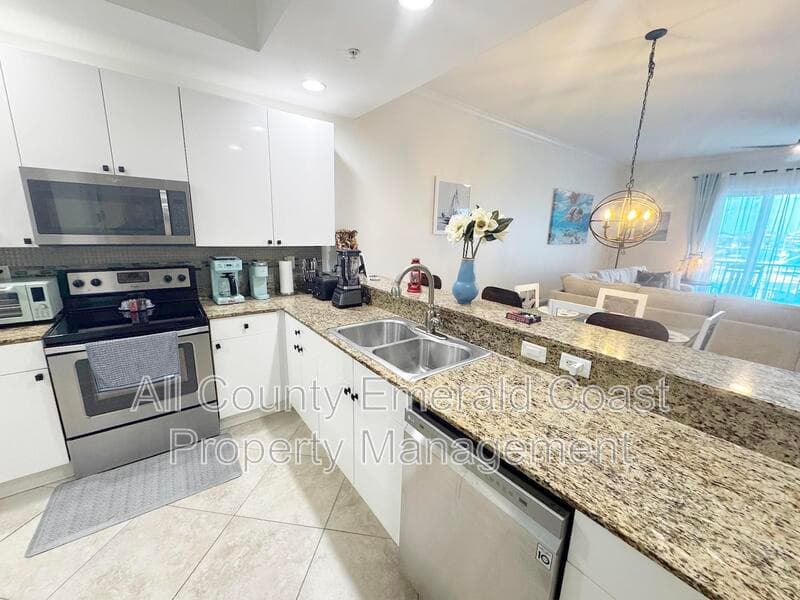 Destin Condo: 211 Durango Road