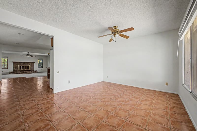 Phoenix House: 2822 E WILLOW Avenue