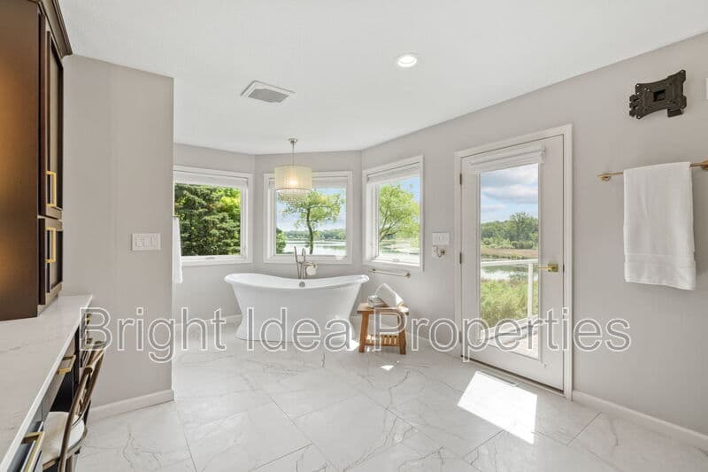 Plymouth House: 6210 Deerwood Circle North