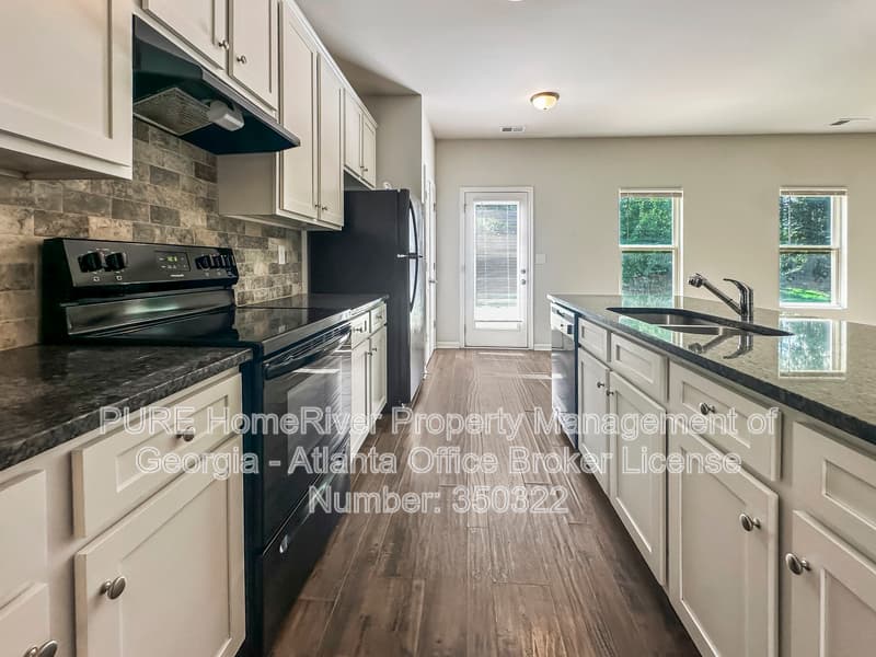 Mcdonough House: 206 Daisy Cir