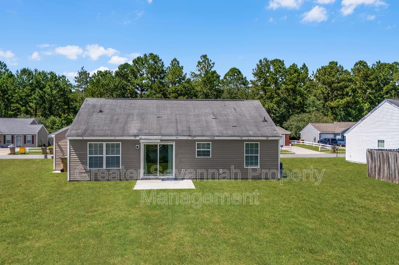 Guyton House: 109 Willow Drive