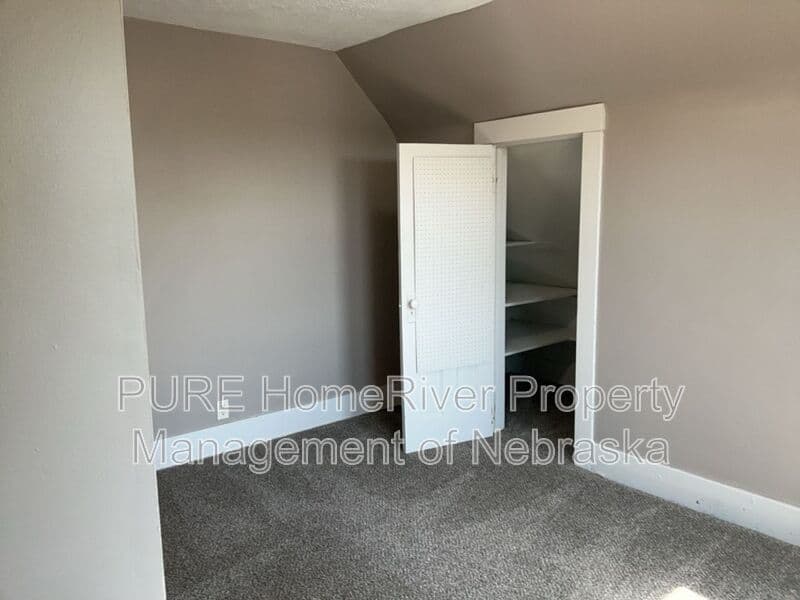 Omaha House: 3403 Arbor St