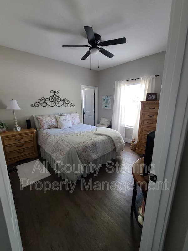 Fort White Condo: 316 SW Yulan St